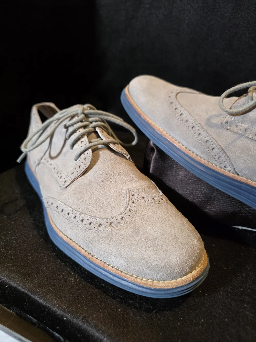 Cole Haan Men's Suede Wingtip Derby Shoes in Light Gray with Blue Sole Size 10
